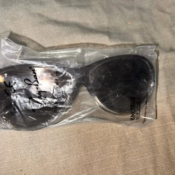 Ray-Ban RB 4153-818/m3 -2p Sunglasses